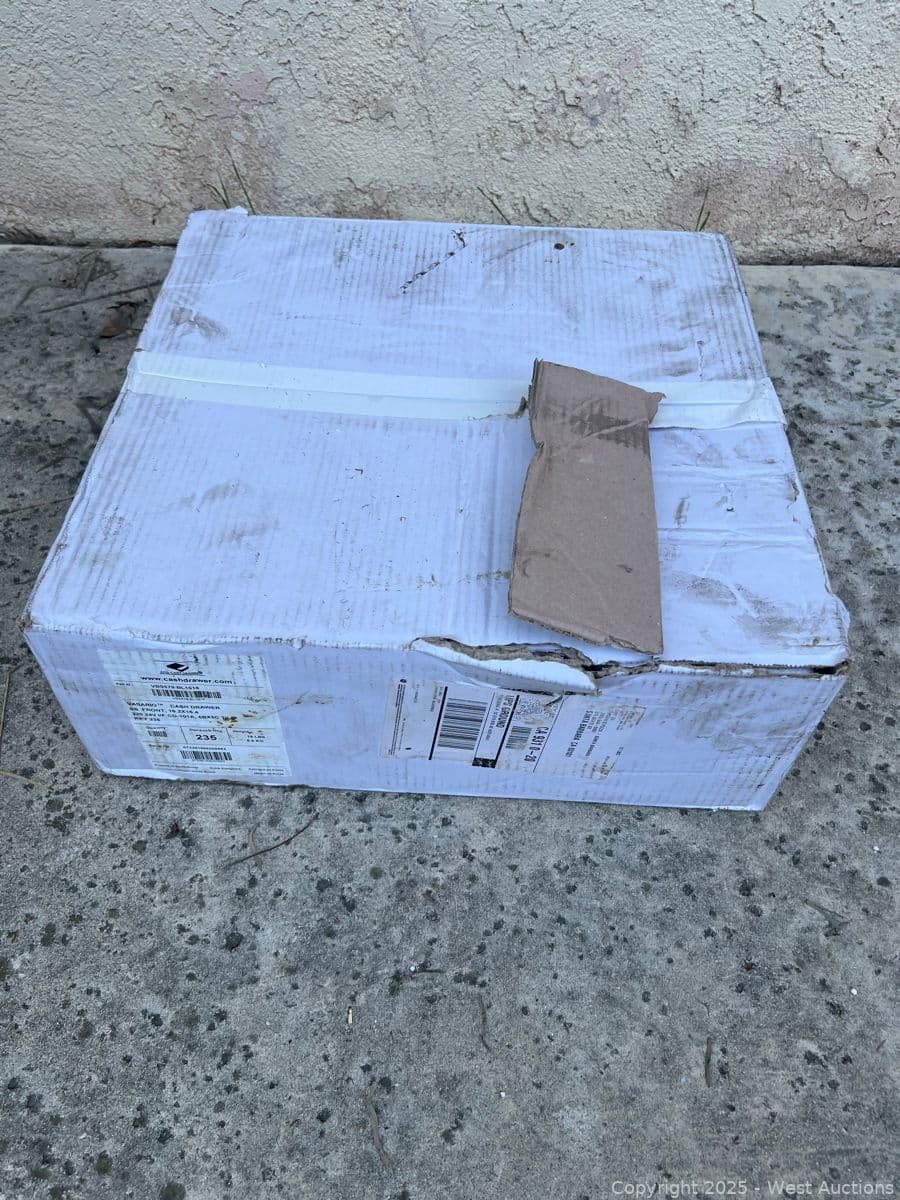 register-drawer-unused-580043