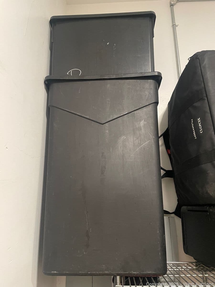 2-slim-jim-trash-cans-580058