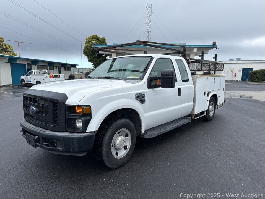 2008-ford-f250-utility-truck-580329