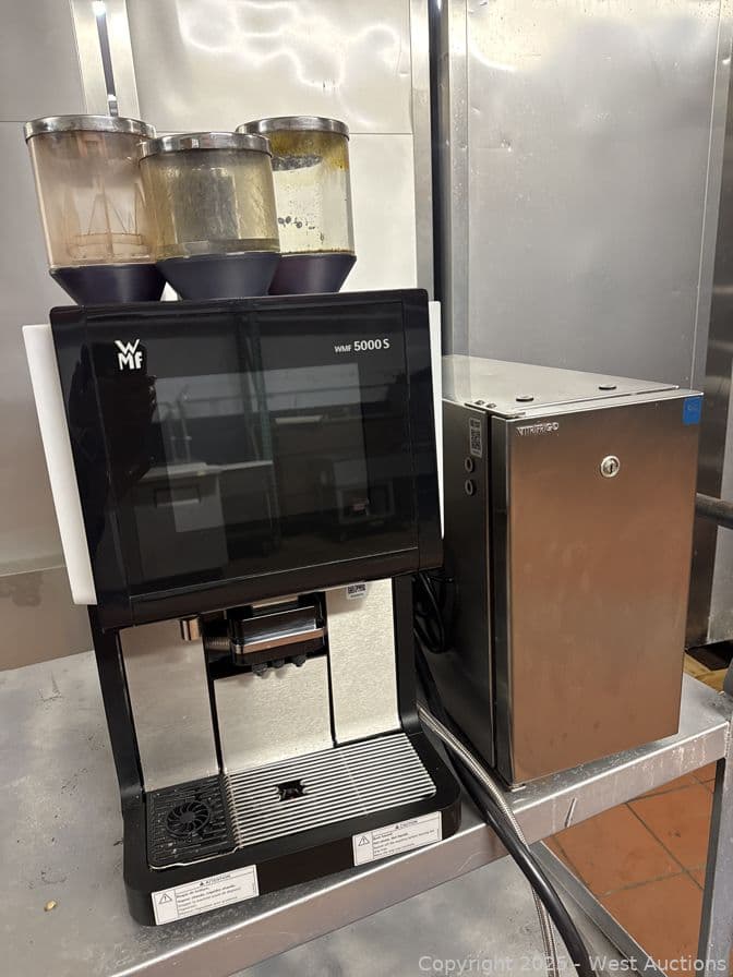 automatic-coffee-espresso-machine-with-refrigerator-589794