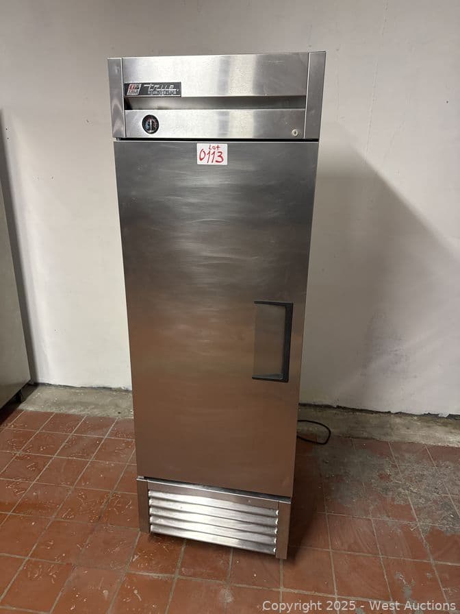 one-section-reach-in-refrigerator-stainless-steel-door-589805