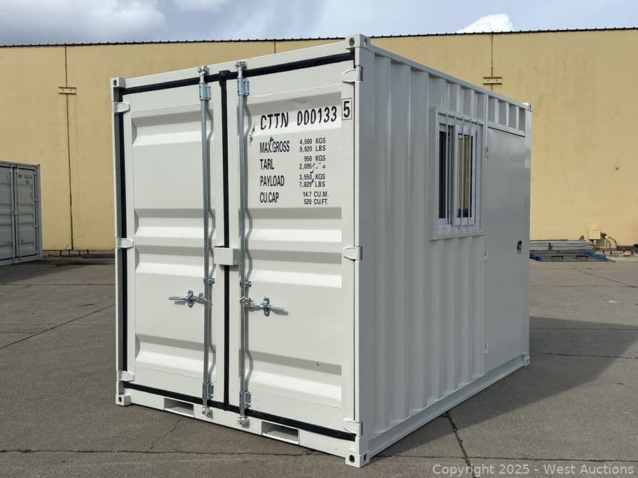 2025-10-39-container-with-door-and-window-581606