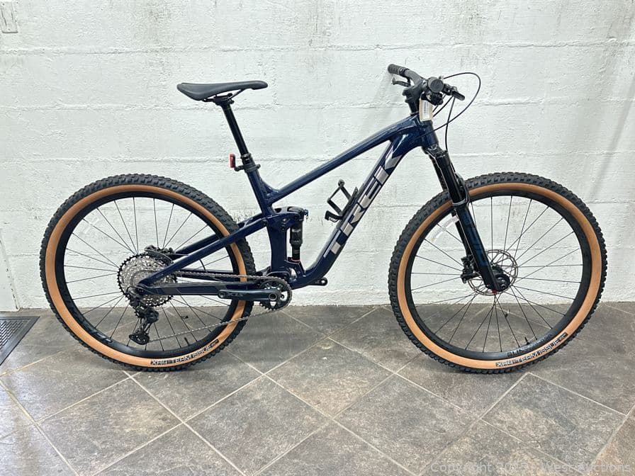 trek-top-fuel-8-xt-mulsanne-blue-ml-581755