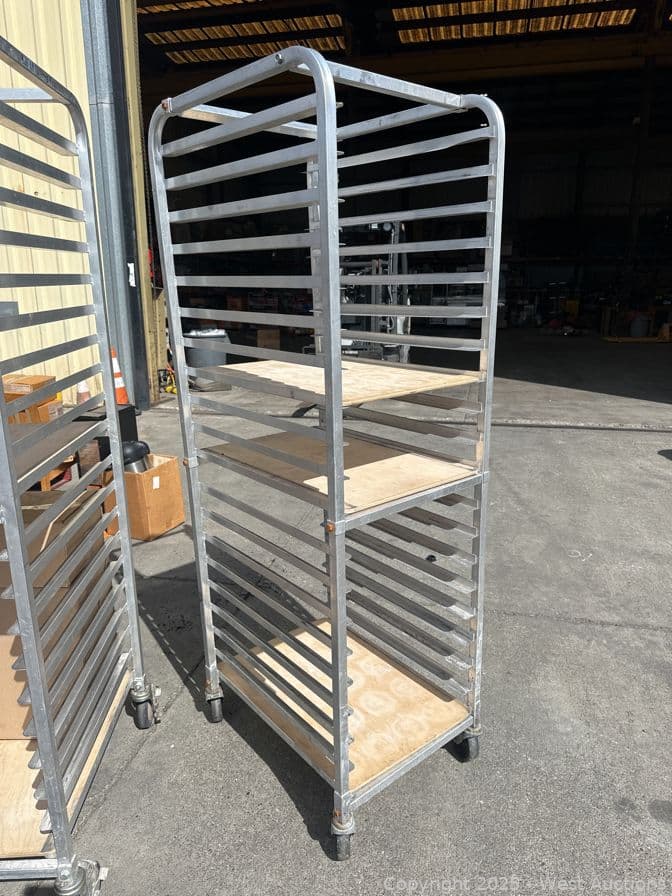 aluminum-bakers-rack-with-6-trays-582270