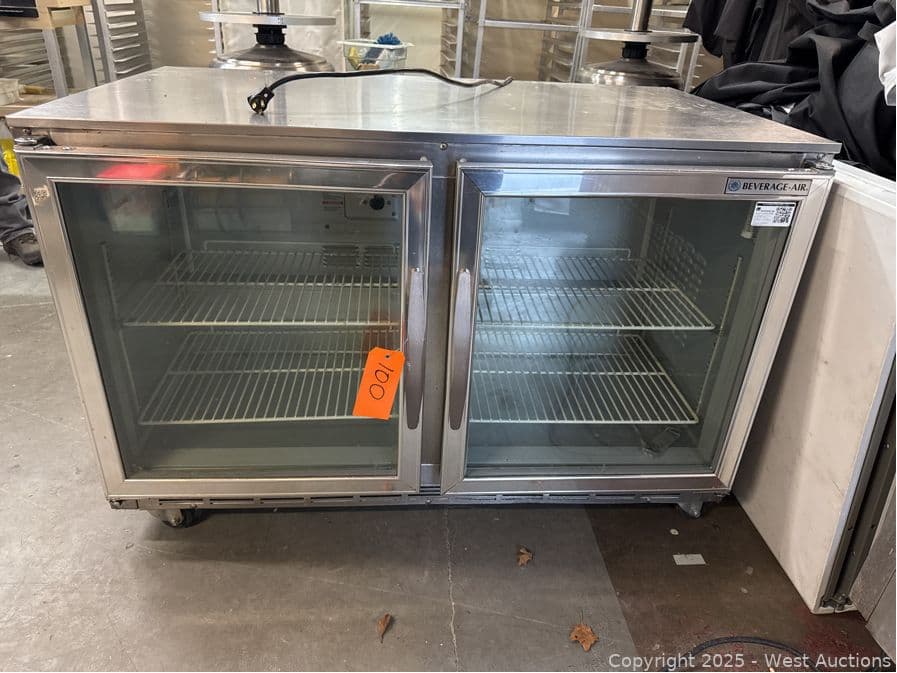 2-door-beverage-air-refrigerator-582229