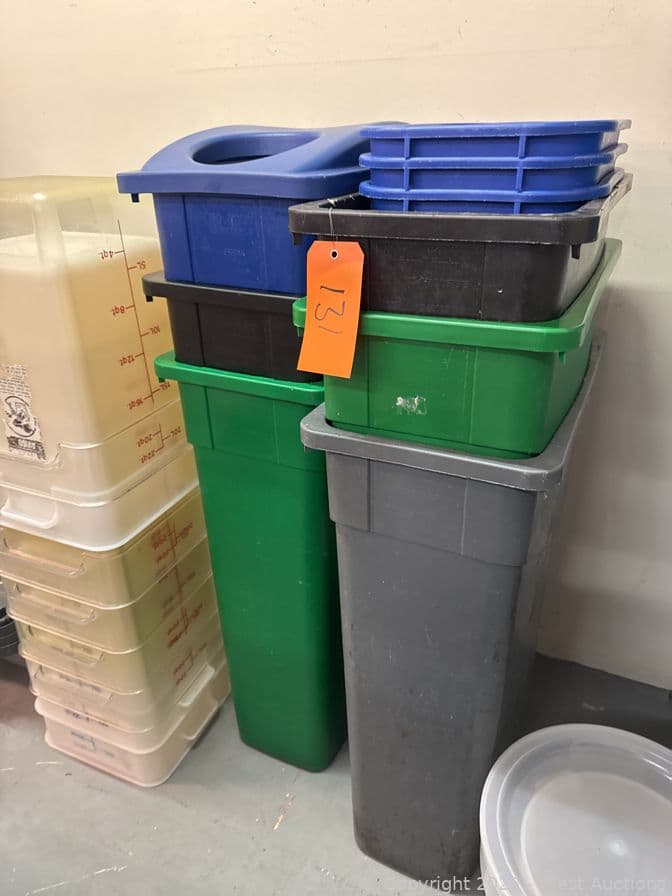 9-assorted-garbage-cans-582215