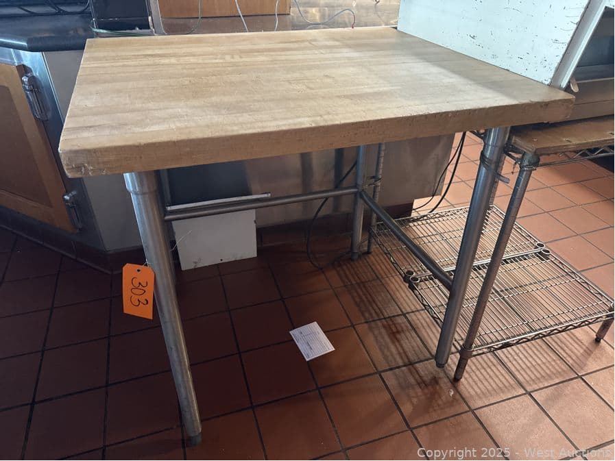 cutting-board-table-584134