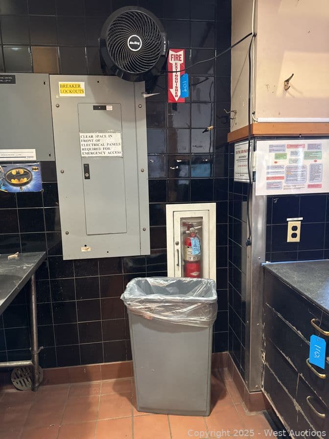 air-king-fan-and-garbage-can-582459