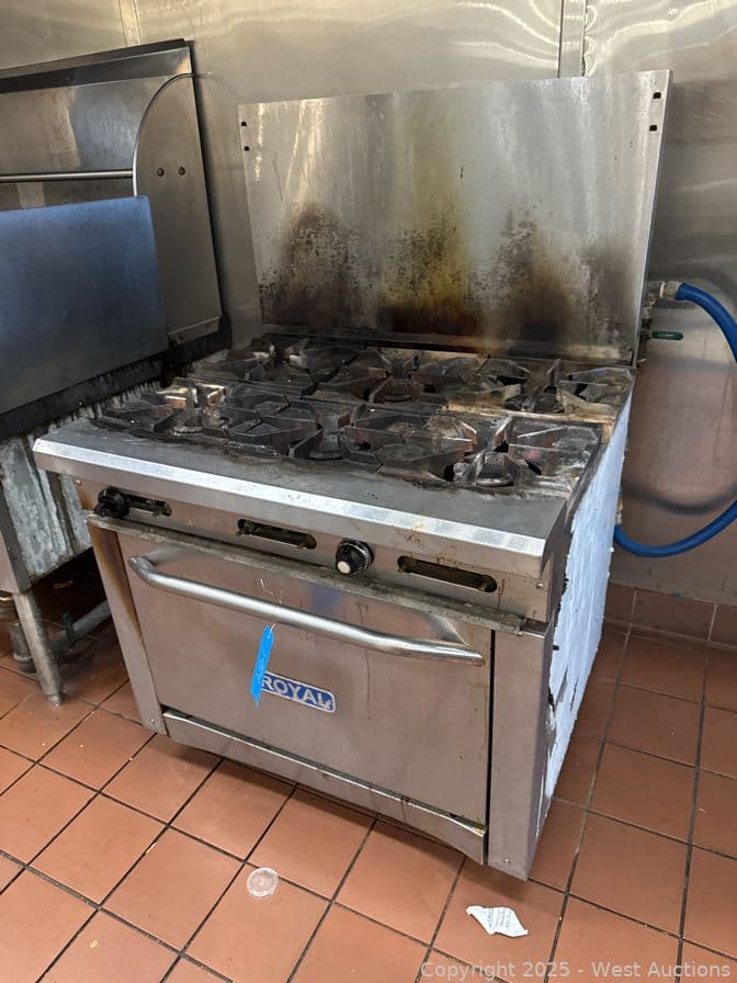 royal-6-burner-range-with-grill-and-oven-584046
