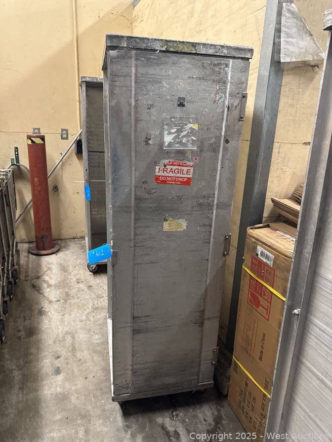 rolling-metal-catering-transport-cabinet-584114