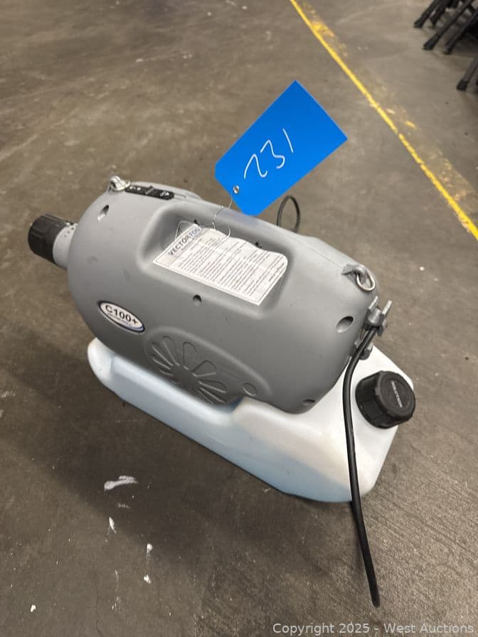 vector-fog-machine-model-c100-584152