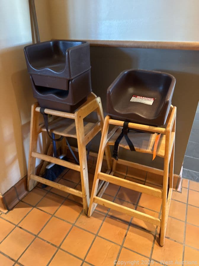 2-high-chairs-and-3-booster-seats-584273