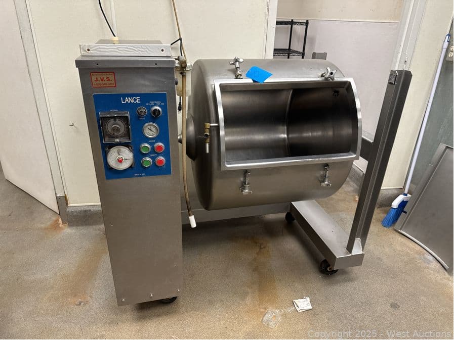 lance-vacuum-tumbler-586399