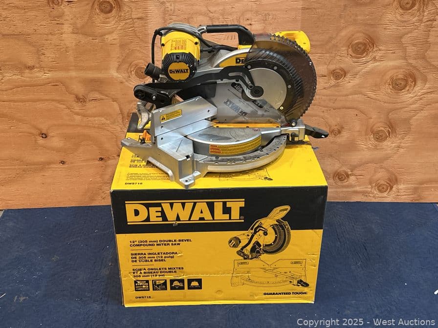 dewalt-15-amp-corded-12-in-compound-double-bevel-miter-saw-299-retail-price-585835