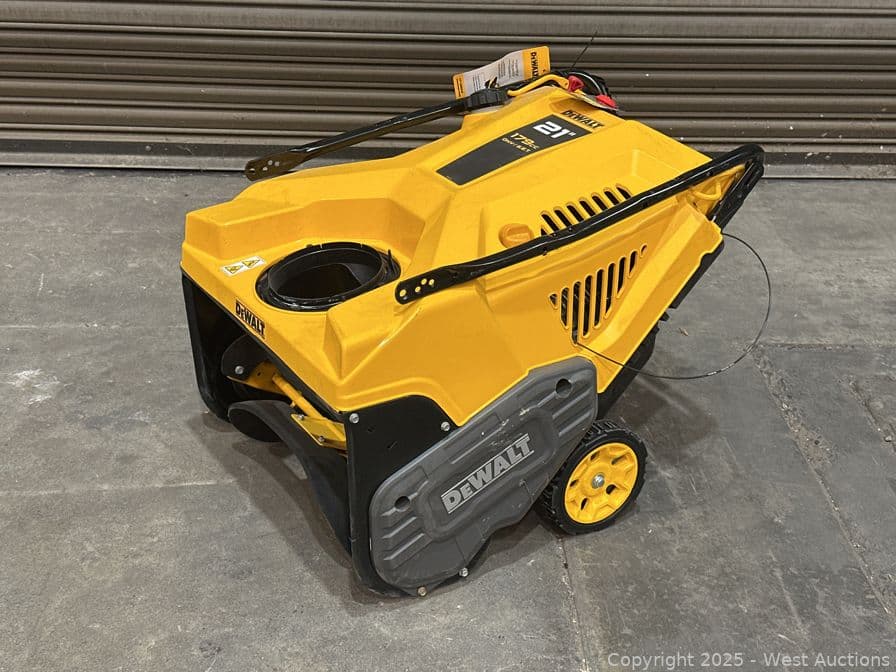 dewalt-21-in-179-cc-single-stage-gas-snow-blower-no-snow-chute-585832