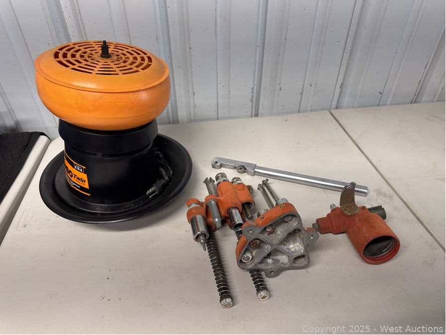 lyman-turbo-twin-tumbler-and-ammunition-reloading-hardware-588406