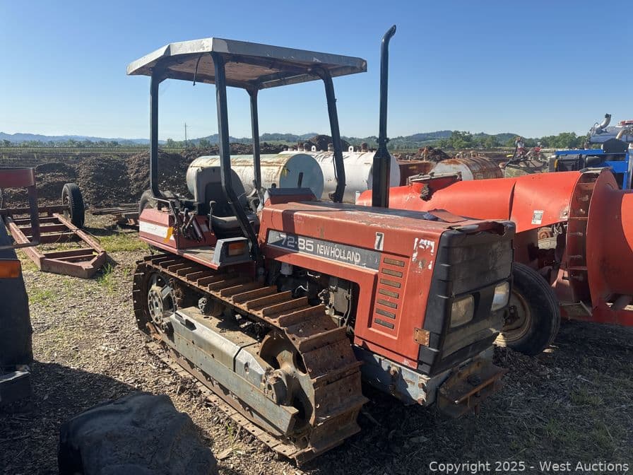 new-holland-72-85-crawler-4wd-tractor-589557