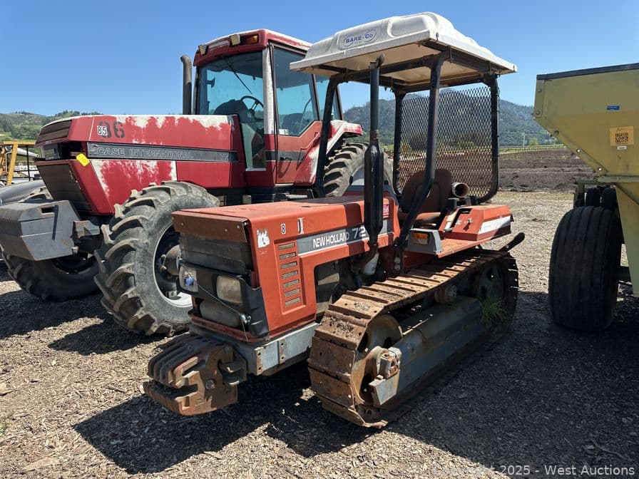 new-holland-72-85-crawler-4wd-tractor-589535