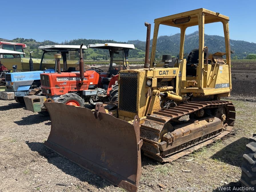 caterpillar-d4b-dozer-589531
