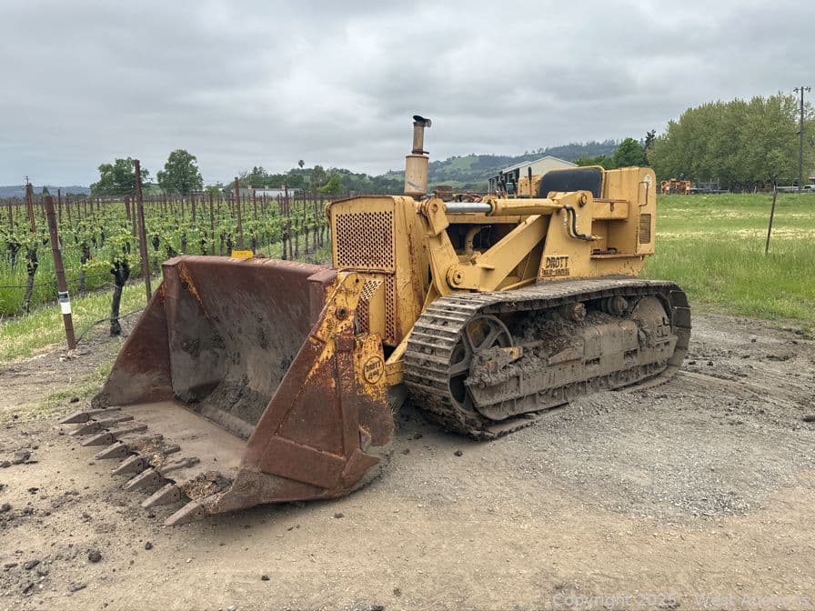 international-drott-skid-shovel-dozer-589575