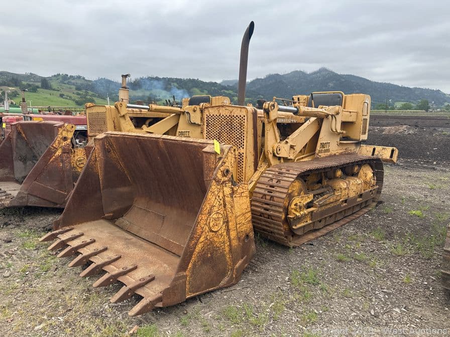 international-drott-9k3-skid-shovel-dozer-589574