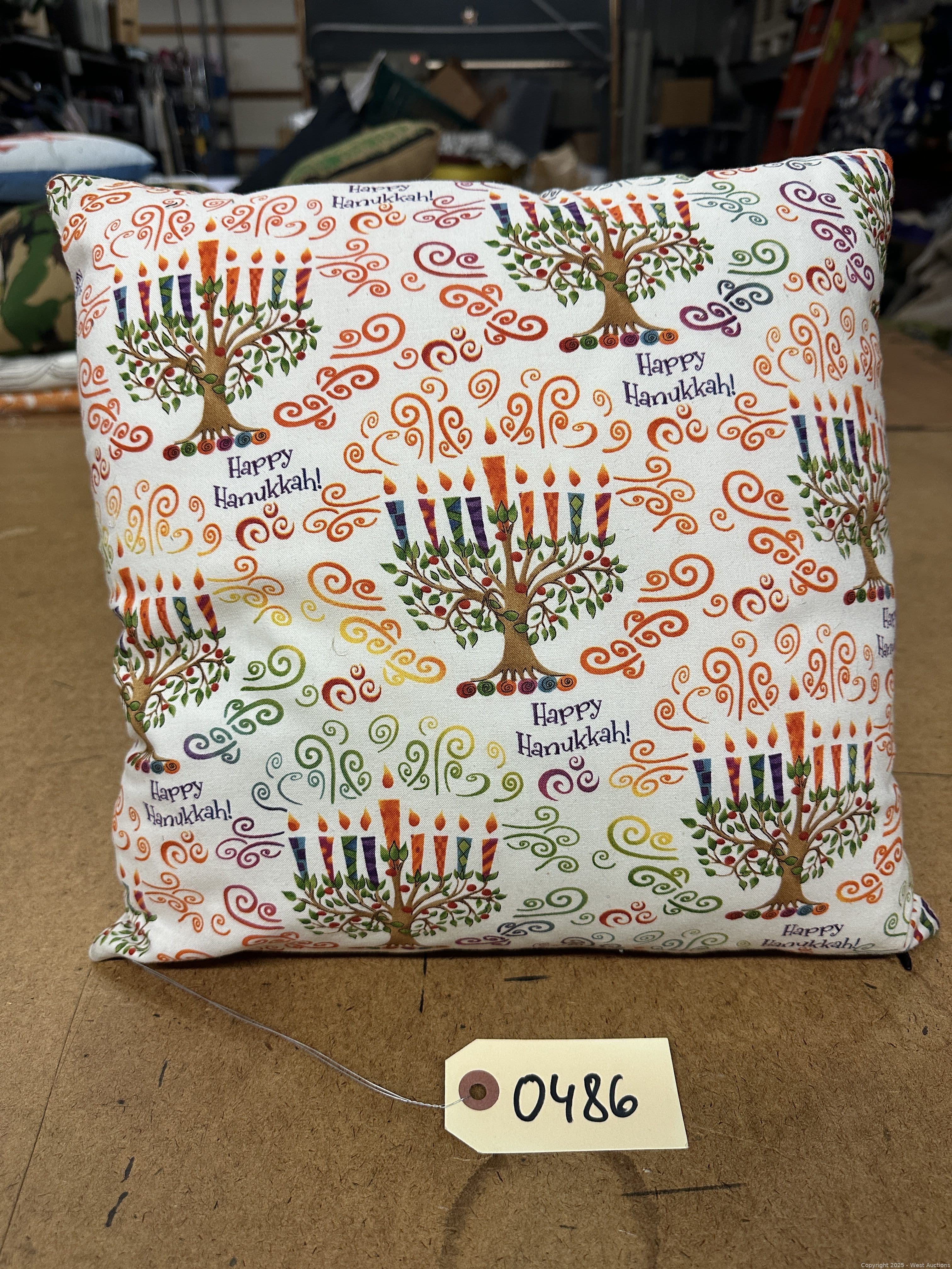 15-x15-decorative-pillow-happy-hanukkah-620381