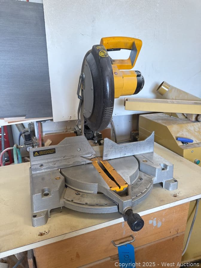 dewalt-dw705-12-compound-miter-saw-590464