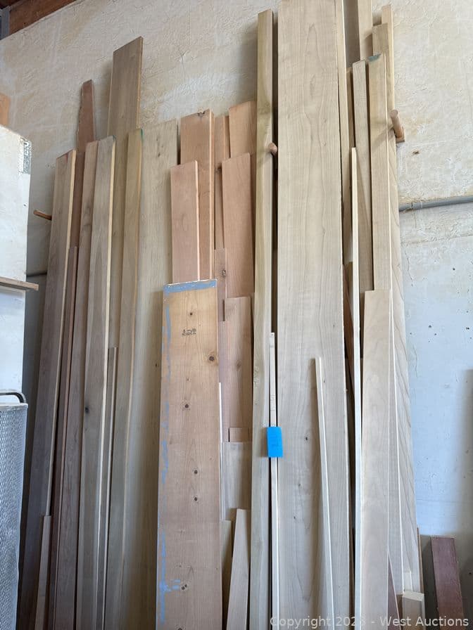 contents-of-wall-assorted-wood-material-590456