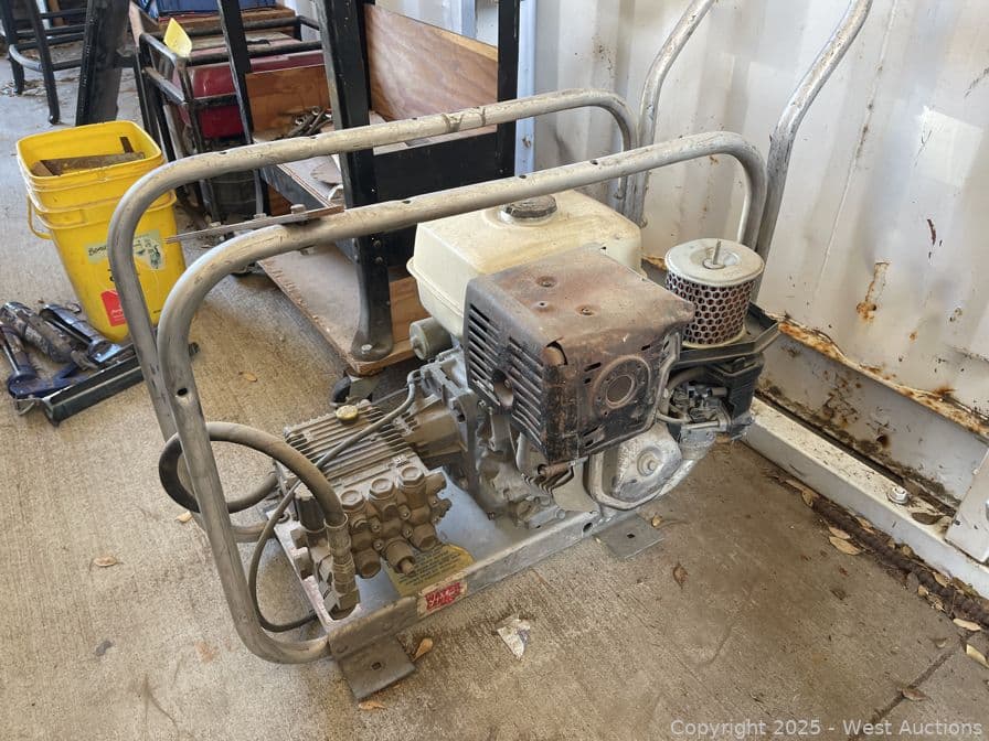 water-cannon-pressure-washer-590875