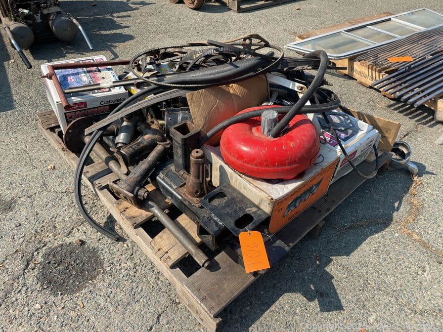 contents-of-pallet-car-parts-carburetor-hitch-receiver-and-more-607276
