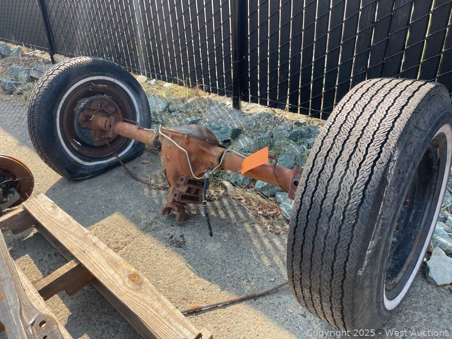 chevy-10-bolt-rear-axle-5-lug-607271