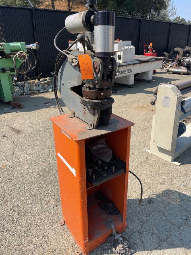 rotex-pneumatic-punch-with-attachments-607260