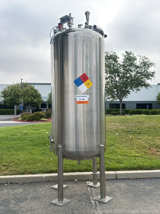 stainless-steel-filtrate-tank-with-accessories-595931