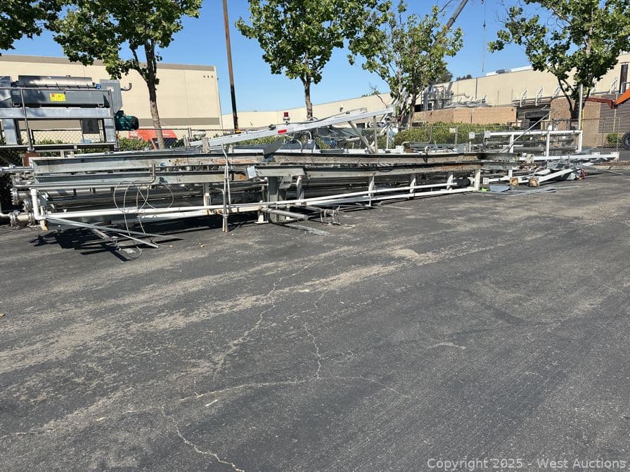 2-pipe-rack-sections-with-frame-and-assorted-piping-valves-and-more-596054