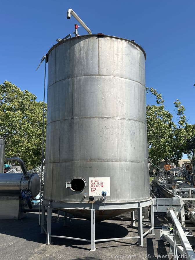 12-152-steel-liquid-storage-tank-596474
