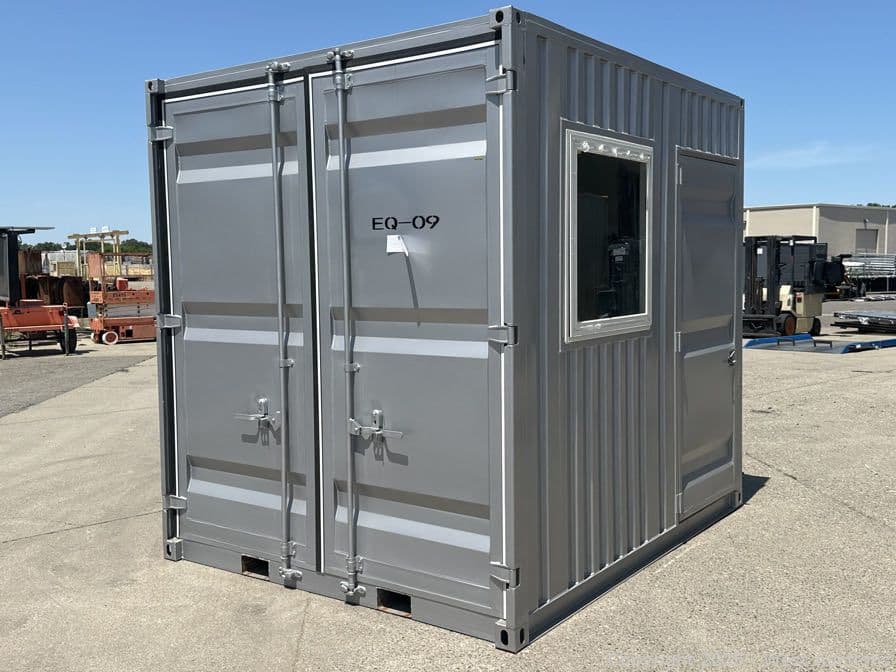 2025-9-39-container-with-door-and-window-592515