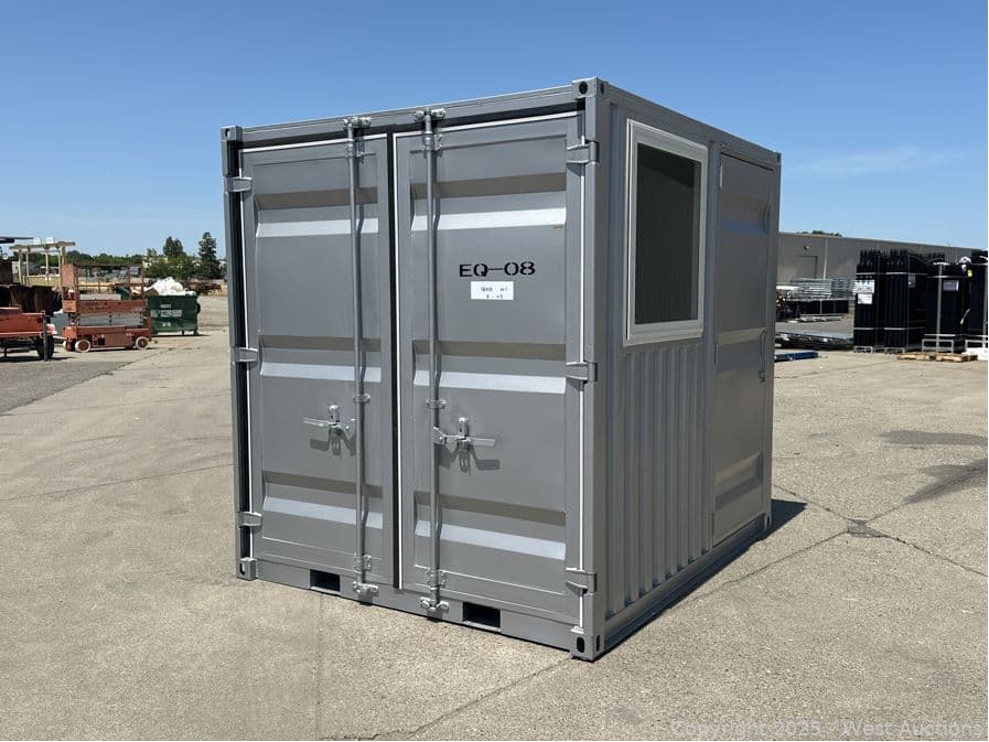 2025-8-39-container-with-door-and-window-592516
