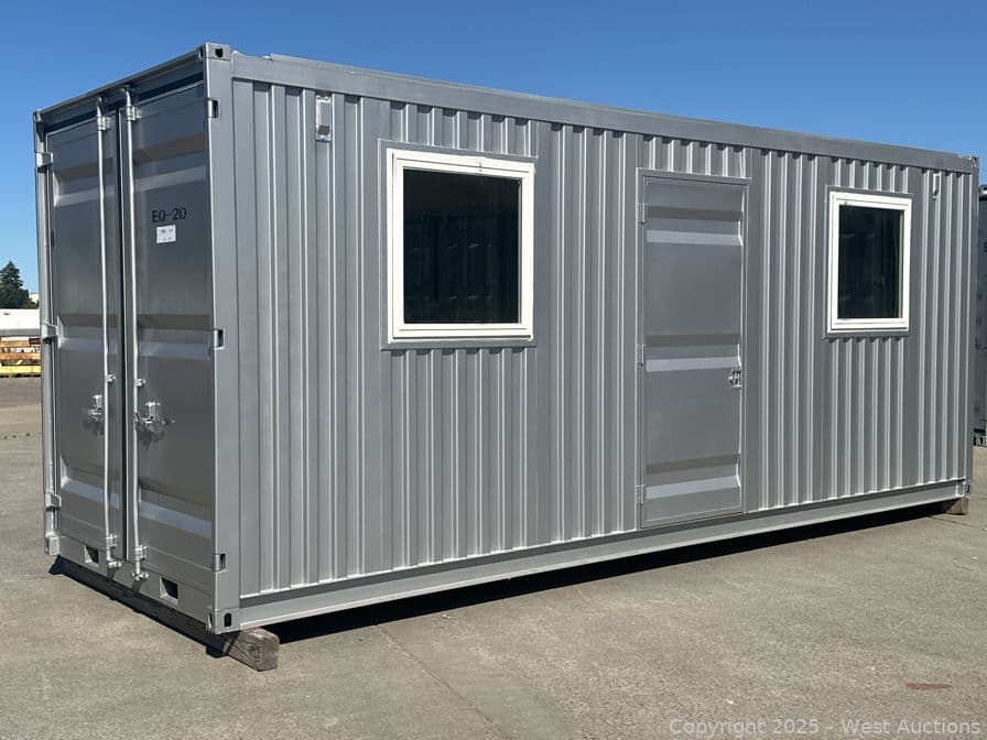 205-20-39-office-container-with-middle-door-and-windows-unused-593672
