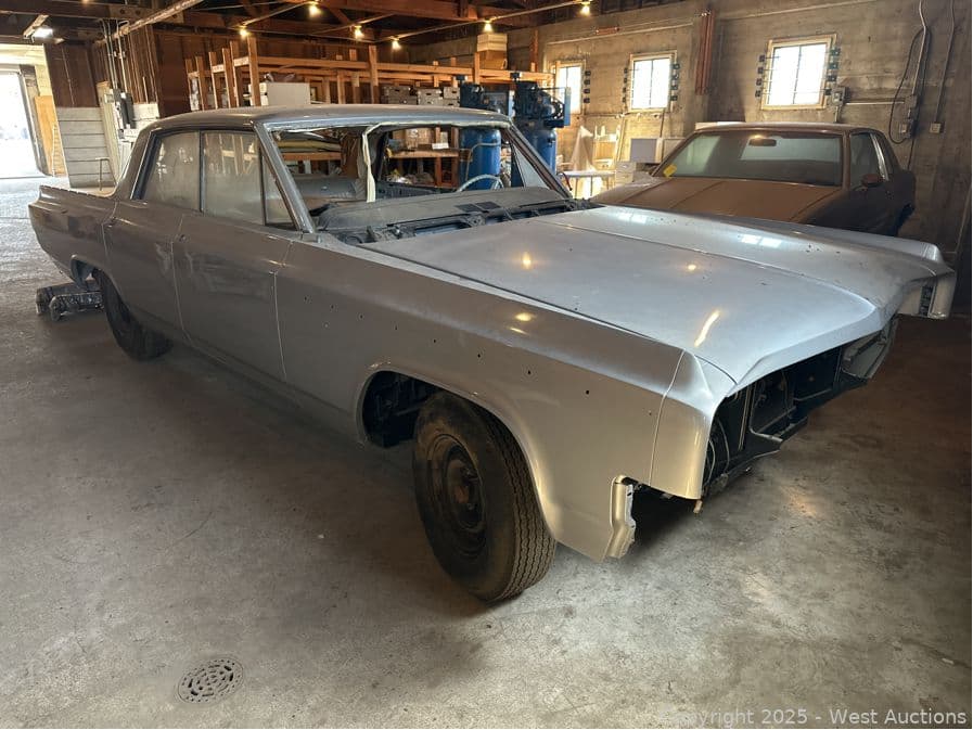 1963-oldsmobile-super-88-4-door-hard-top-with-parts-600220