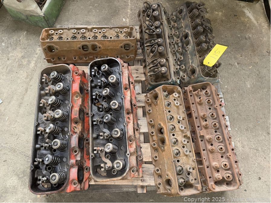 contents-of-pallet-gm-8-valve-engine-heads-600493