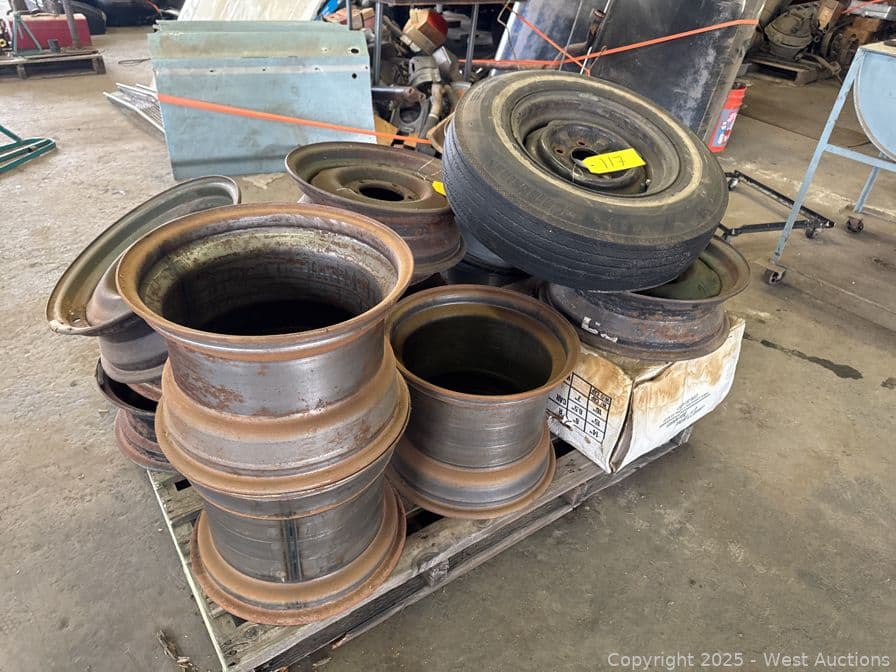 contents-of-pallet-assorted-steel-wheels-tire-and-more-600491