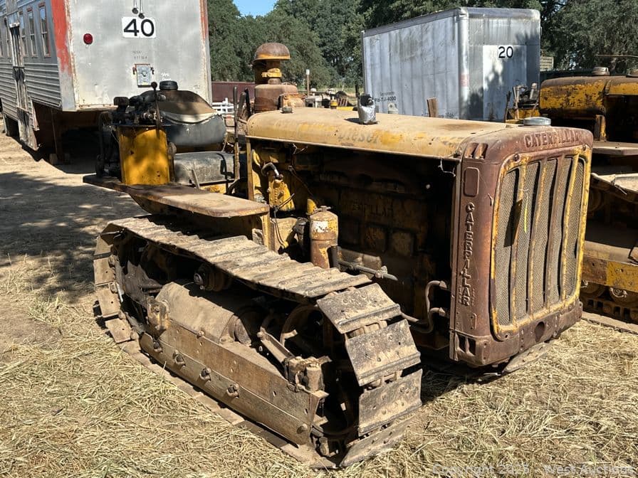 caterpillar-crawler-tractor-590991