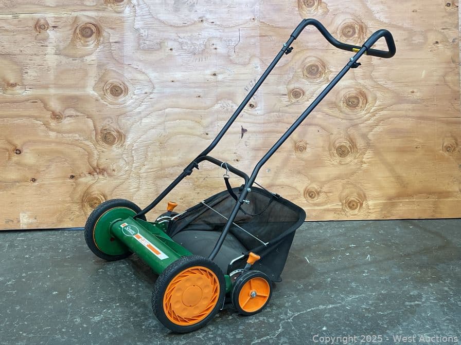 scotts-20-in-manual-walk-behind-reel-lawn-mower-includes-grass-catcher-149-retail-price-591467