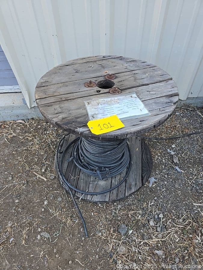 large-spool-of-14-gauge-copper-wire-593396