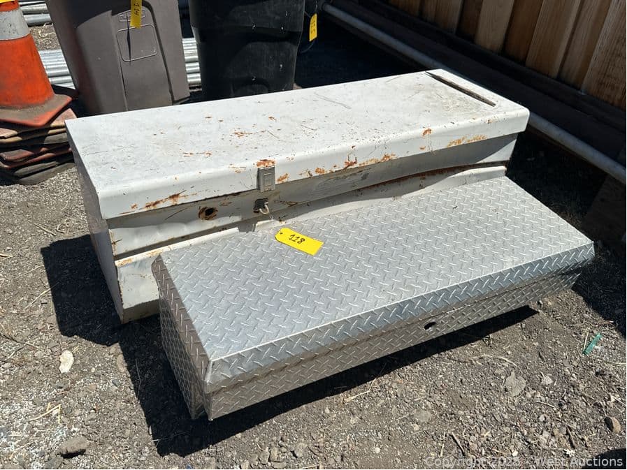 2-truck-tool-boxes-593465