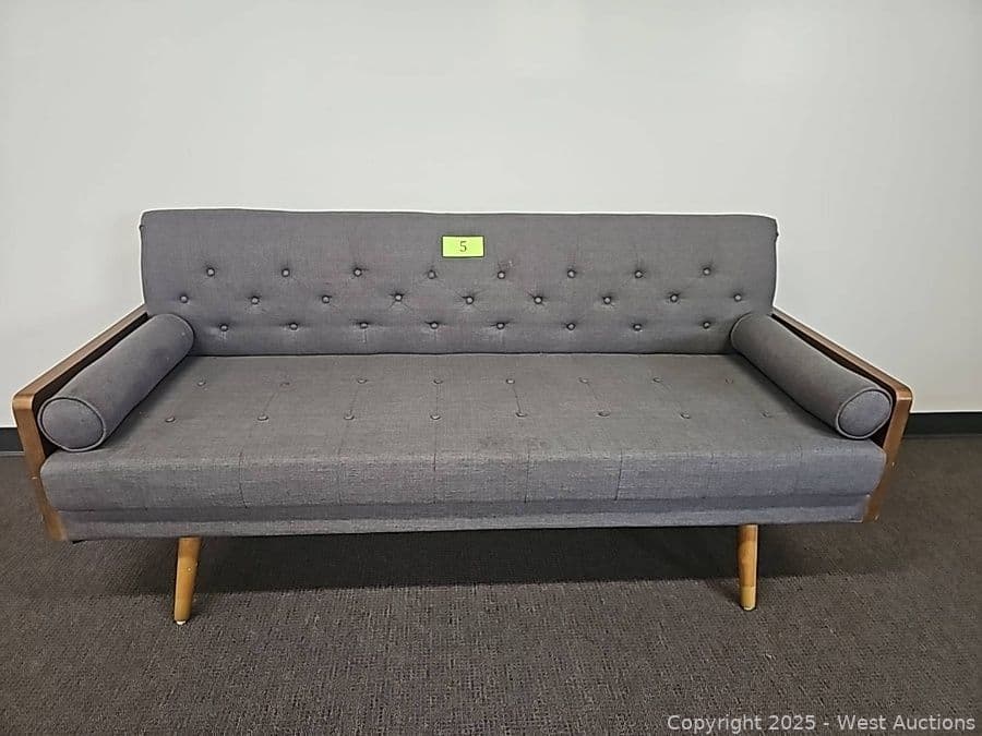 mid-century-modern-sofa-619798