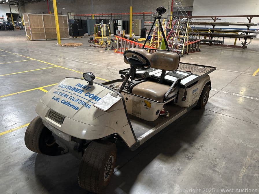 ez-go-electric-golf-car-595703