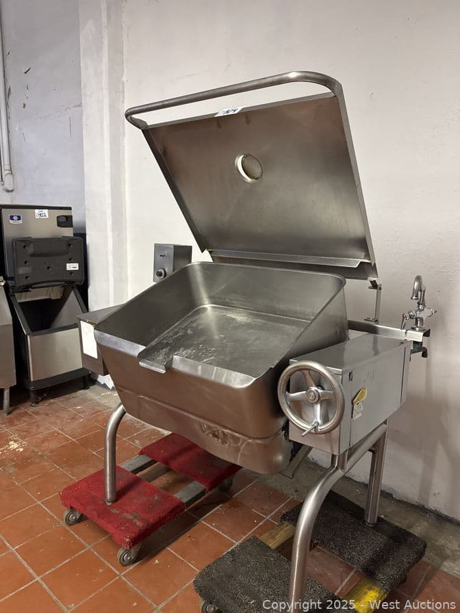 tilted-kettle-natural-gas-598490