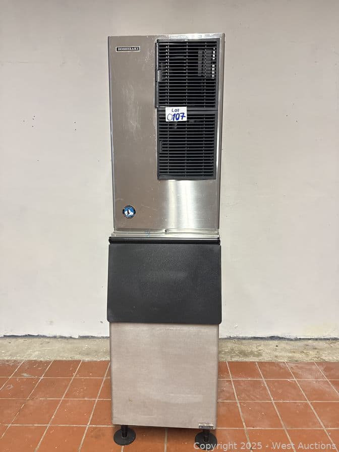 hoshizaki-650lb-ice-maker-598487