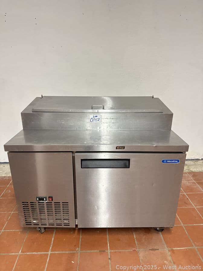 pizza-prep-table-598503